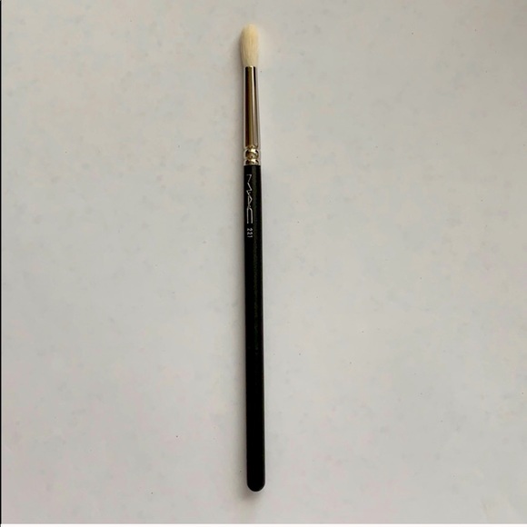 MAC Cosmetics # 221 Natural Eye Brush - Picture 1 of 4